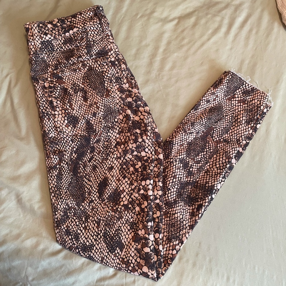 High Rise Snake Print Jeans 🐍 - Picture 3 of 11